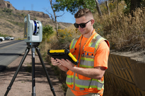 Skaner laserowy 3D Trimble X9 - inwentaryzacja budynków, skanowanie pomieszczeń Skaner laserowy 3D Trimble X9 - inwentaryzacja budynków, skanowanie pomieszczeń