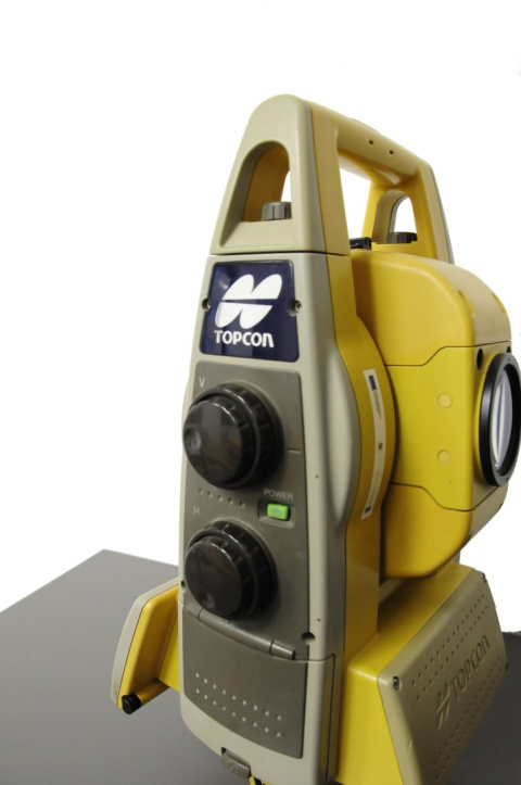 Tachimetr Topcon GPT-9003m servo - używany Tachimetr Topcon GPT-9003m servo - używany