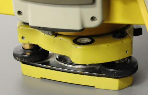 Tachimetr Topcon GPT-9003m servo - używany Tachimetr Topcon GPT-9003m servo - używany